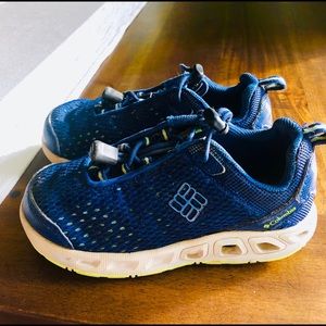 Columbia Kids water shoes 💦